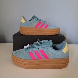 adidas VL court Bold J platform Teal Suede Sneakers with Hot Pink Stripes Size 4